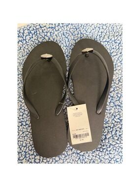 City Streets Women's Black Rhinestone Flip Flop Sandals NWT Size 5/6